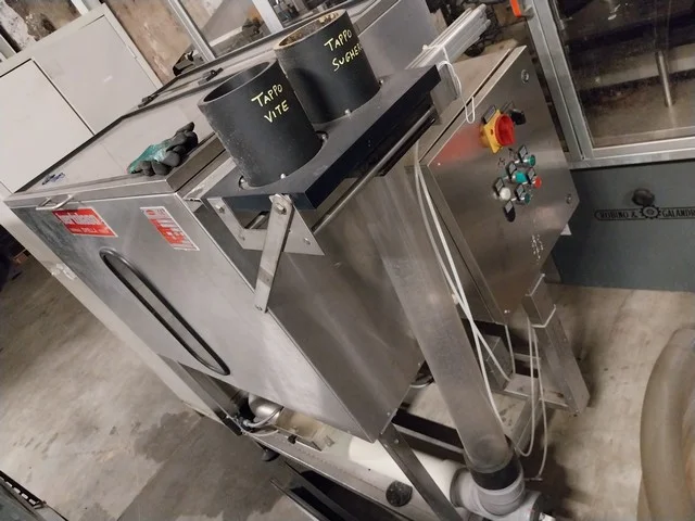 Used Bertolaso A 900 Caps Elevator for Wine Bottling Lines I 86 for wine bottling lines