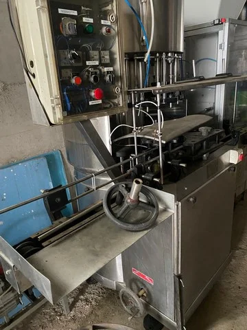 Used Cobert Wine Filling Machine T 196 for wine bottling lines