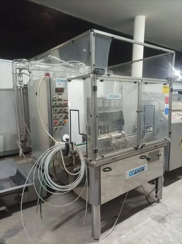 Used Alfatek Wine Filling Machine T 202 for wine bottling lines