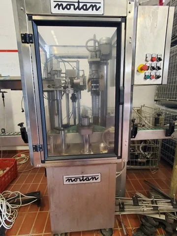 Used Nortan UNICAP 35 Wine Capsuling Machine BC 400 for wine bottling lines