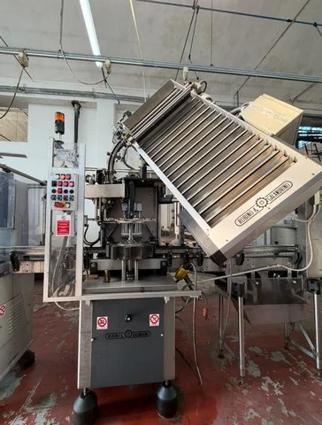 Used Robino & Galandrino Vittoria JR Sparkling Wine Wirehooder HJ 84 for wine bottling lines