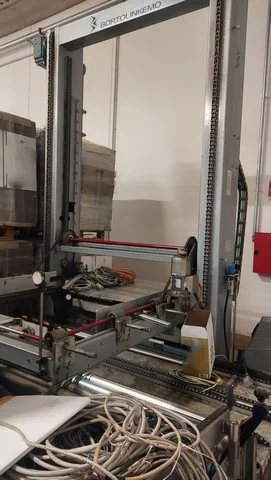 Used Bortolin Kemo PAC 2000 Palletizer for Wine Bottling Lines R 134 for wine bottling lines