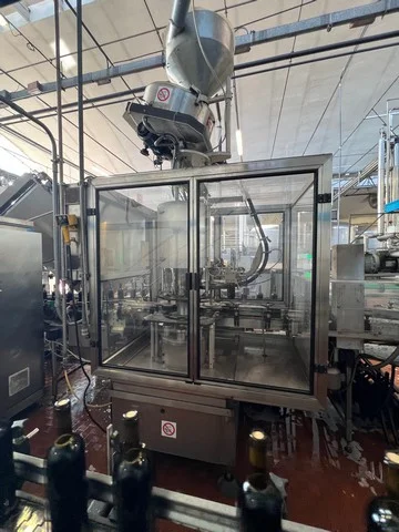 Used Bertolaso Kappa 605 Sparkling Wine Corking Machine X 465 for wine bottling lines