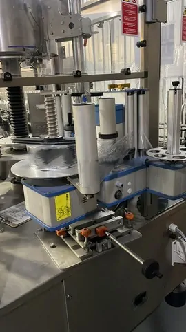 Used BRB MEGA ADE 411 CW Wine Labelling Machine EA 611 for wine bottling lines