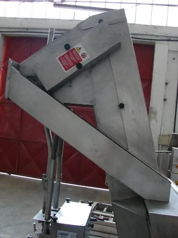 Used Neri Caps Elevator for Wine Bottling Lines I 75 for wine bottling lines