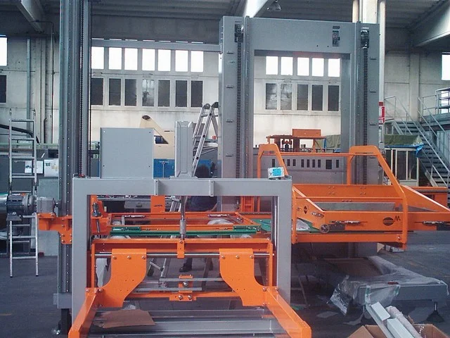 Used Mondo & Scaglione D8/S Depalletizer for Wine Bottling Lines D 93 for wine bottling lines