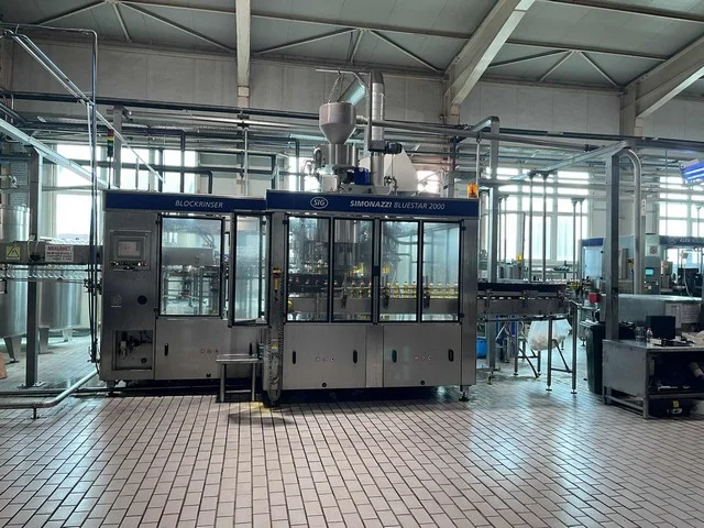 Used Simonazzi Bluestar 2000 Wine Filling Monoblock QT 755 for wine bottling lines